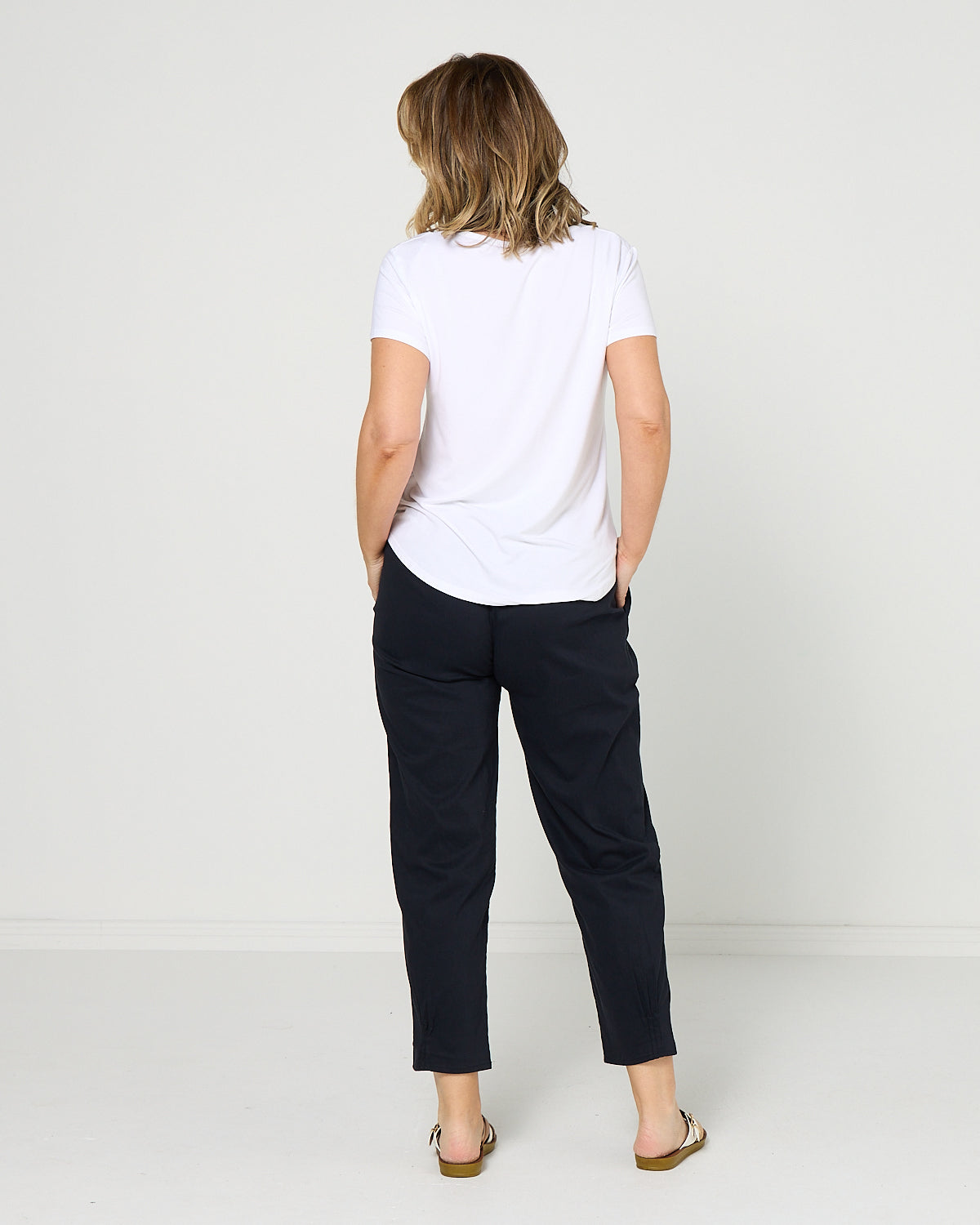 Breeze Lite Tuck Pants - Navy