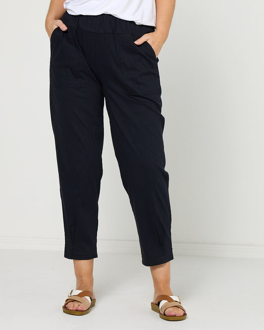 Breeze Lite Tuck Pants - Navy