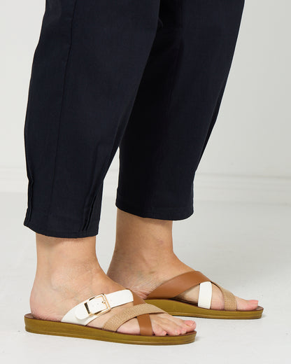 Breeze Lite Tuck Pants - Navy