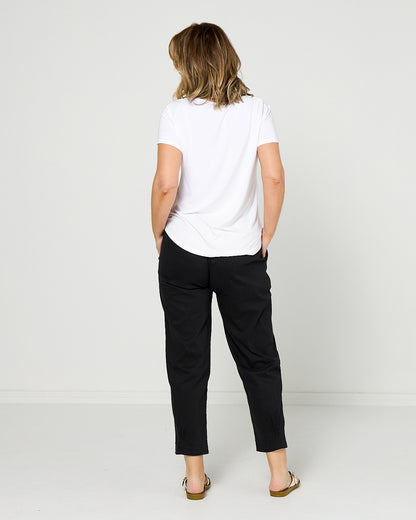 Breeze Lite Tuck Pants - Black