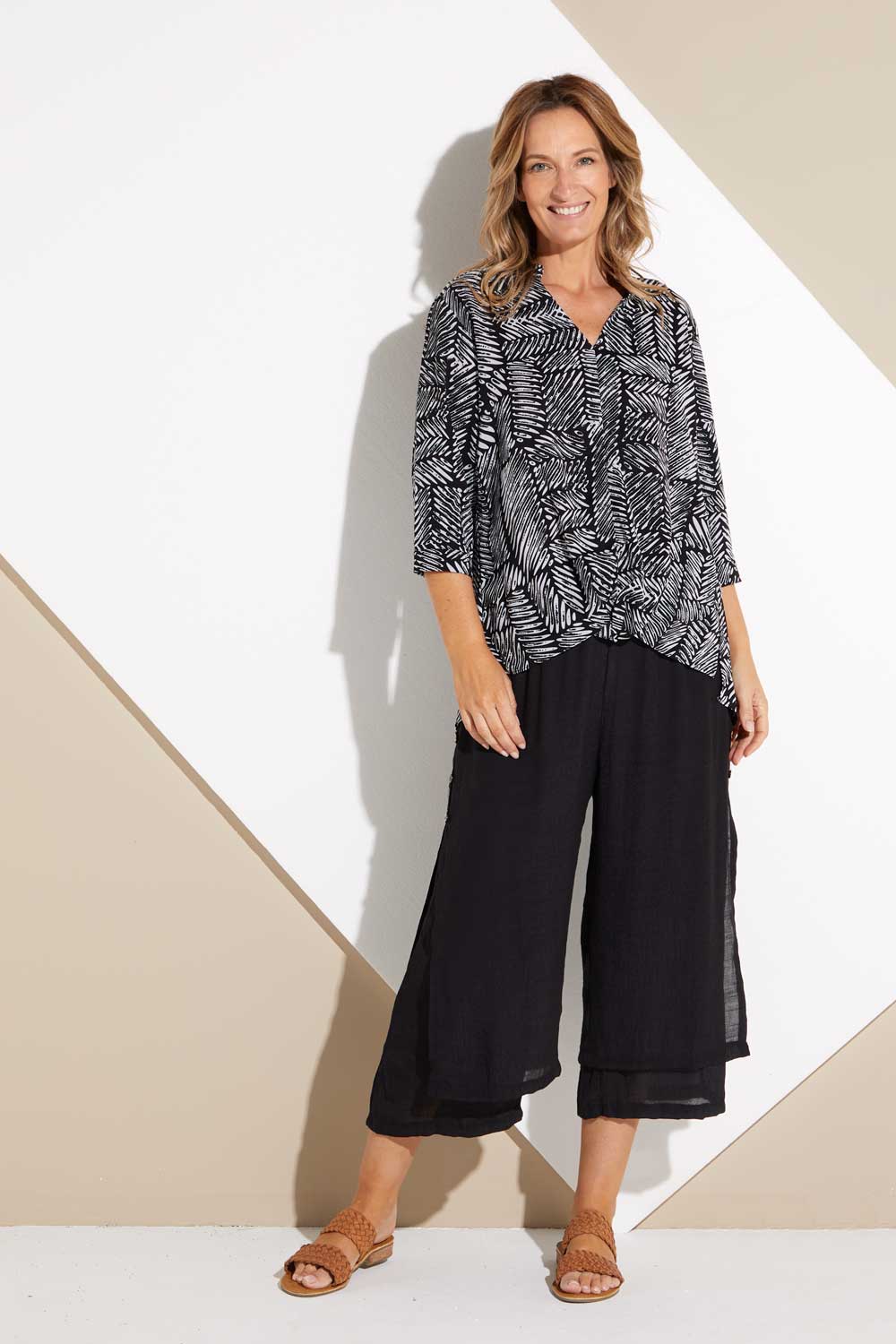 Liana Cropped Pants - Black