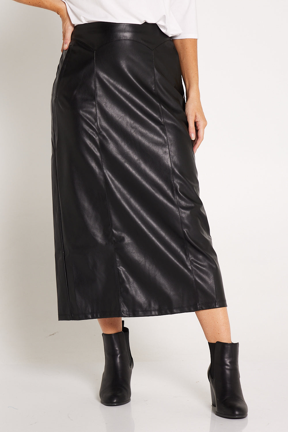 Gina Vegan Leather Skirt – LepaBoutique
