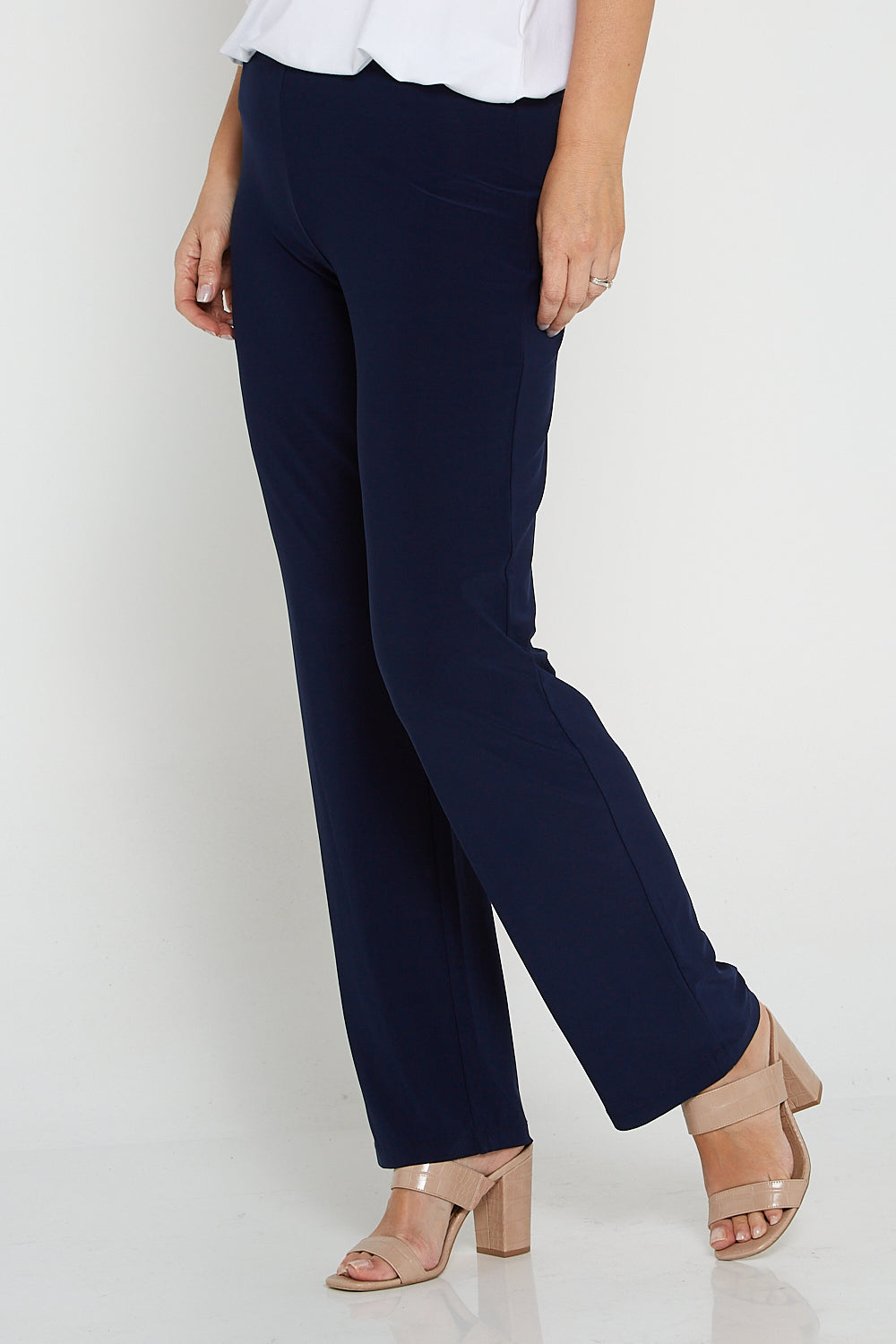 Discover 145+ travel trousers for ladies latest